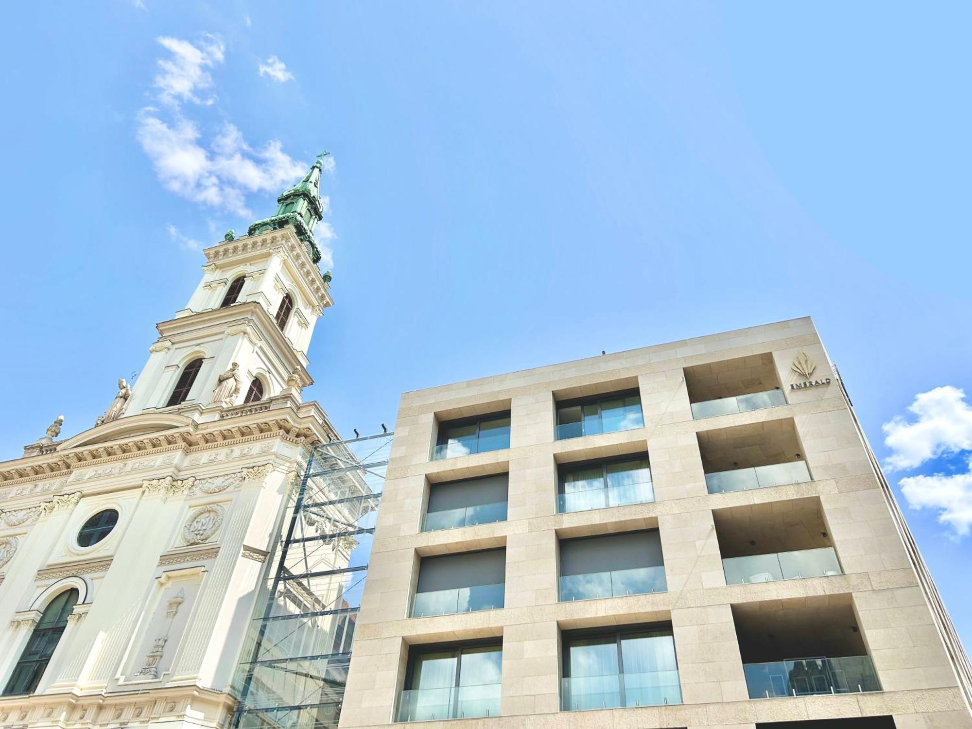 Emerald Luxury Apartamento